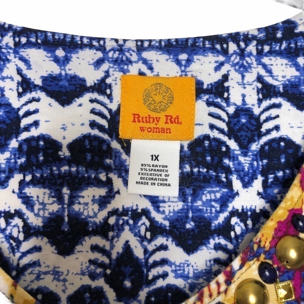 Ruby RD. Blue, White, Gold & Magenta Tribal Print Shark-Bite Top Beaded Size 1X - Picture 5 of 5